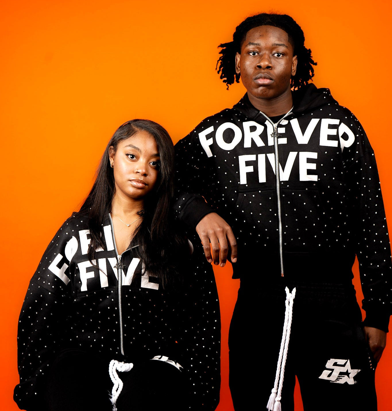 FOREVER FIVE HOODIE BLACK